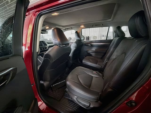 Used 2021 Toyota Highlander Platinum AWD/4WD image 9