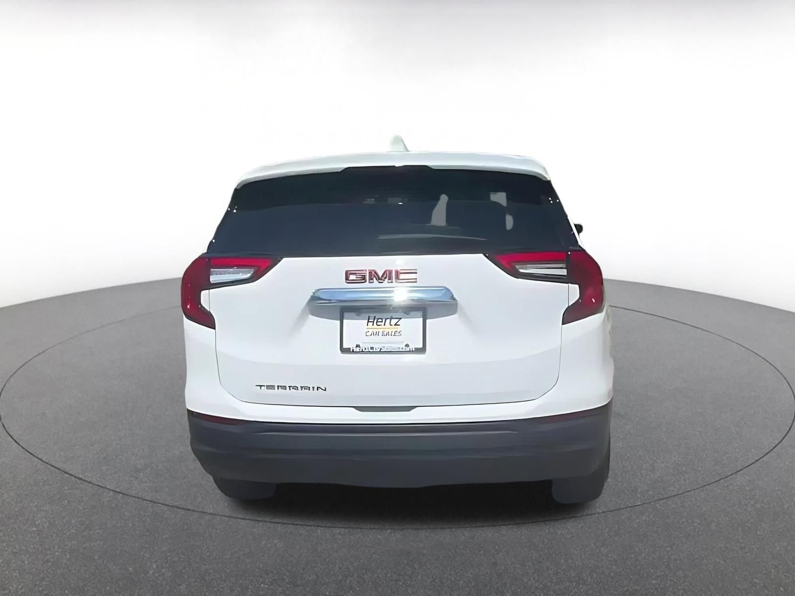 Used 2024 GMC Terrain SLE FWD image 14