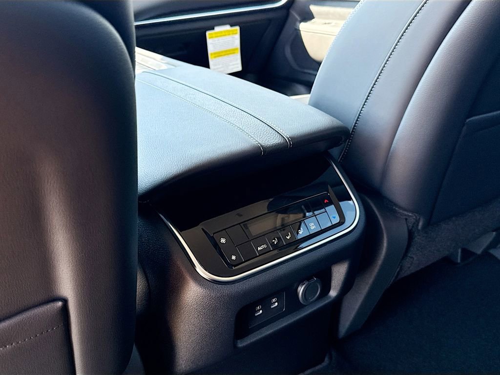 New 2026 Nissan Armada SV image 23