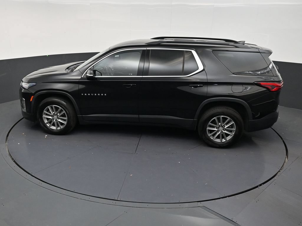 Used 2023 Chevrolet Traverse LT FWD image 14