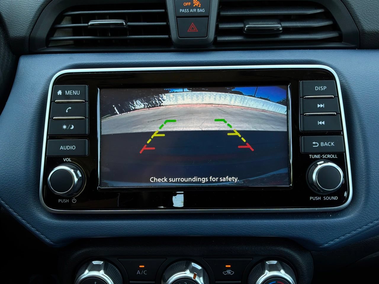 Used 2025 Nissan Versa SV FWD image 27