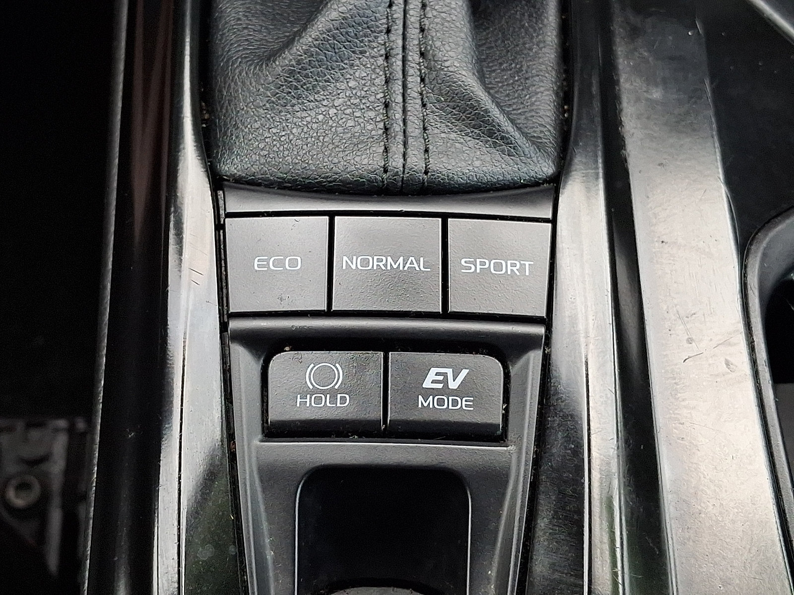 Used 2025 Toyota Camry LE FWD image 25
