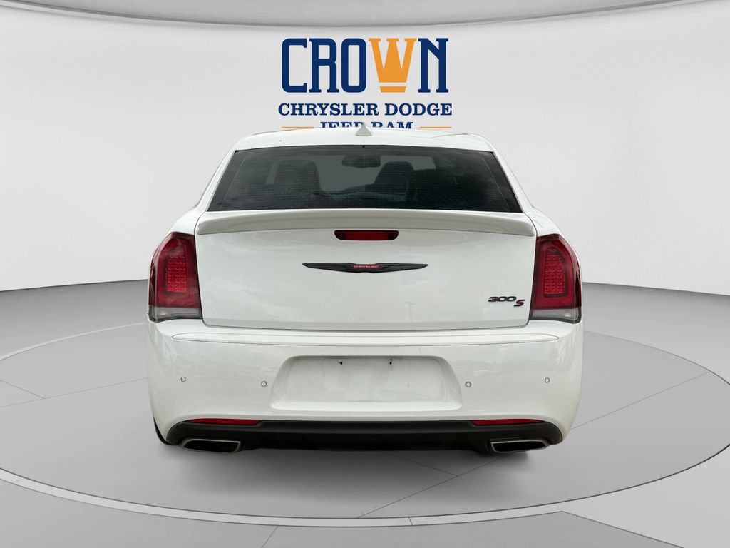 Used 2023 Chrysler 300 S w/ Comfort Group RWD image 4