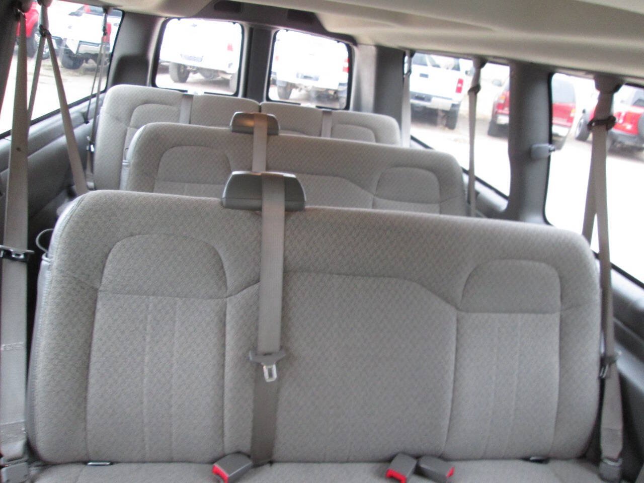Used 2018 Chevrolet Express 3500 LT w/ LT Preferred Equipment Group RWD image 27