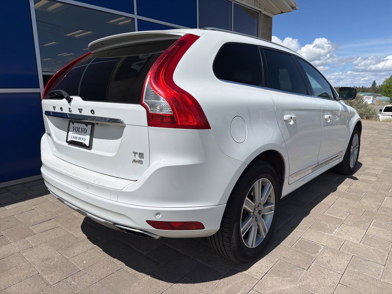 Used 2017 Volvo XC60 T5 Inscription w/ Preferred Option Package AWD/4WD image 7