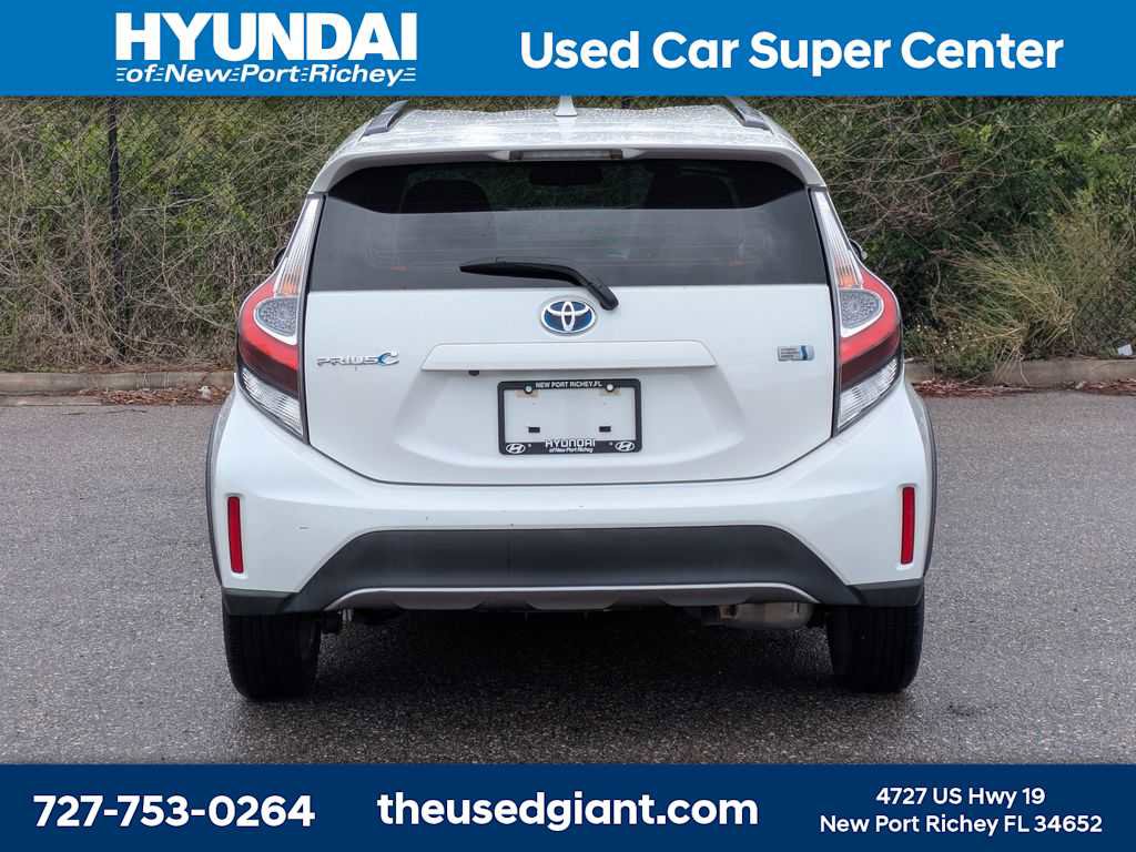 Used 2018 Toyota Prius C Two image 4