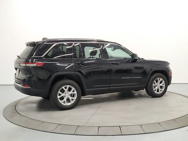 Used 2024 Jeep Grand Cherokee Limited RWD image 7