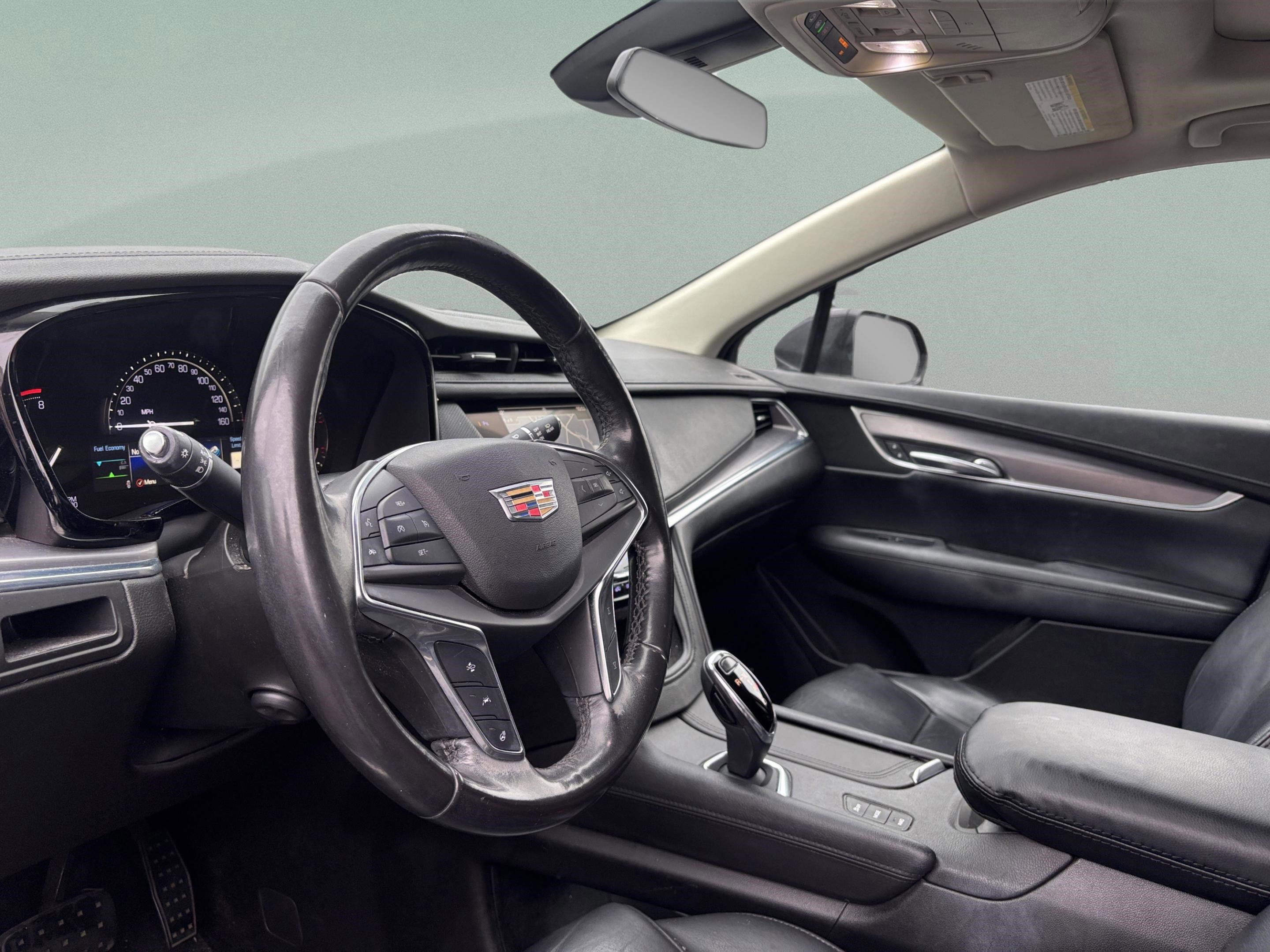 Used 2018 Cadillac XT5 Luxury w/ Driver Awareness Package image 18