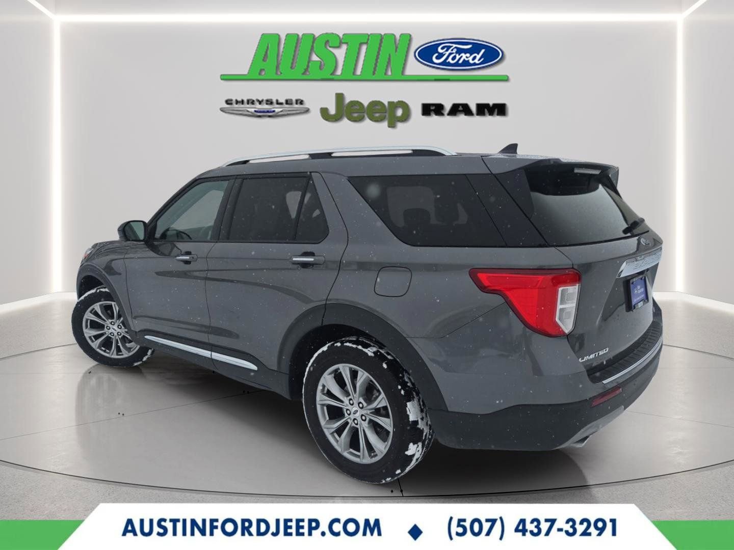 Certified 2023 Ford Explorer Limited image 3