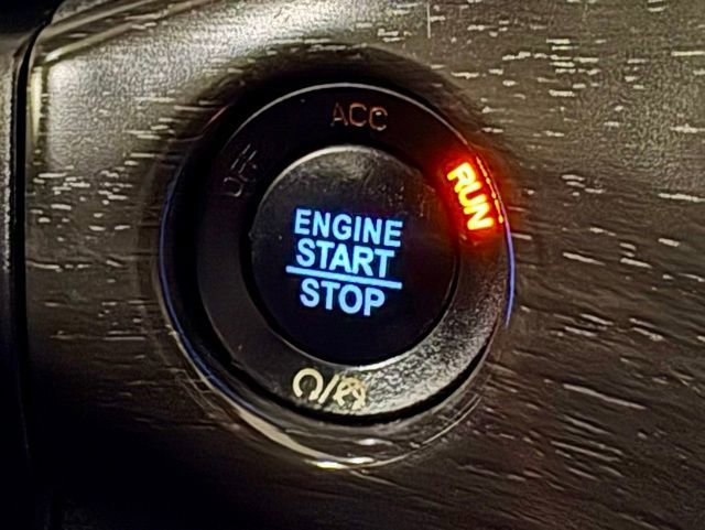 Used 2018 Jeep Grand Cherokee Altitude image 34