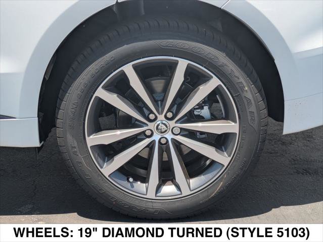 New 2026 Jaguar F-PACE R-Dynamic S image 6