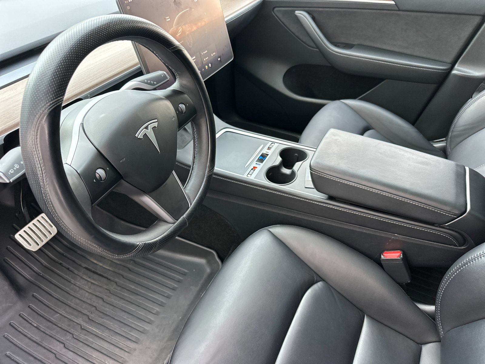 Used 2024 Tesla Model Y Performance image 10