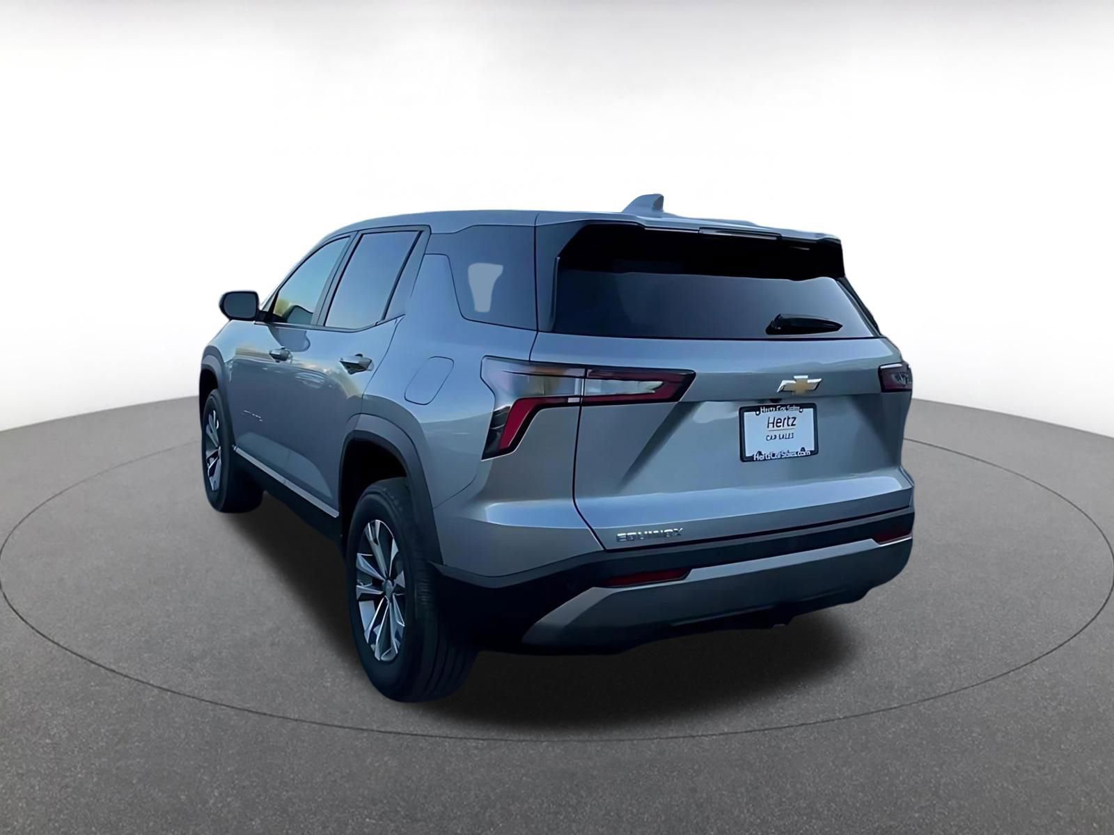 Used 2025 Chevrolet Equinox LT FWD image 11