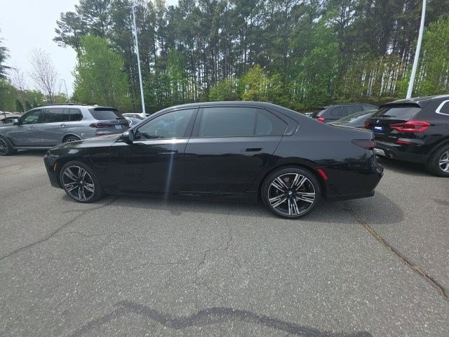 Certified 2025 BMW 750e xDrive image 21