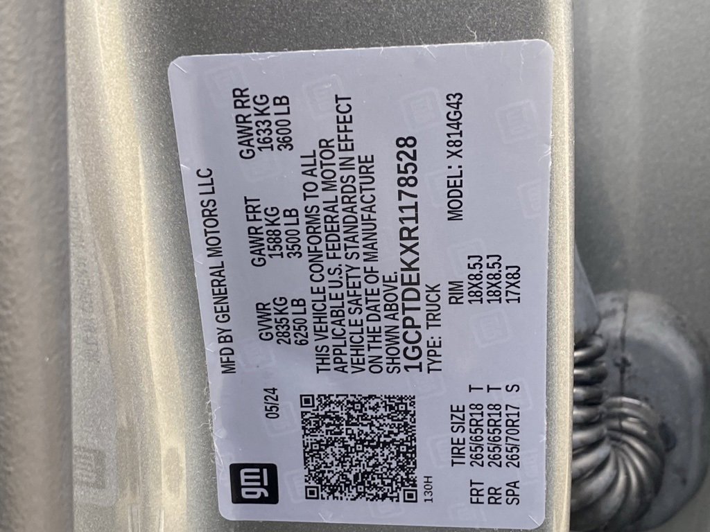 Used 2024 Chevrolet Colorado Z71 w/ Z71 Convenience Package 2 image 37