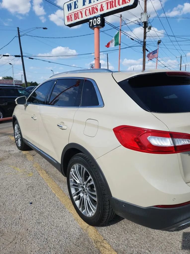 Used 2018 Lincoln MKX Reserve FWD image 10