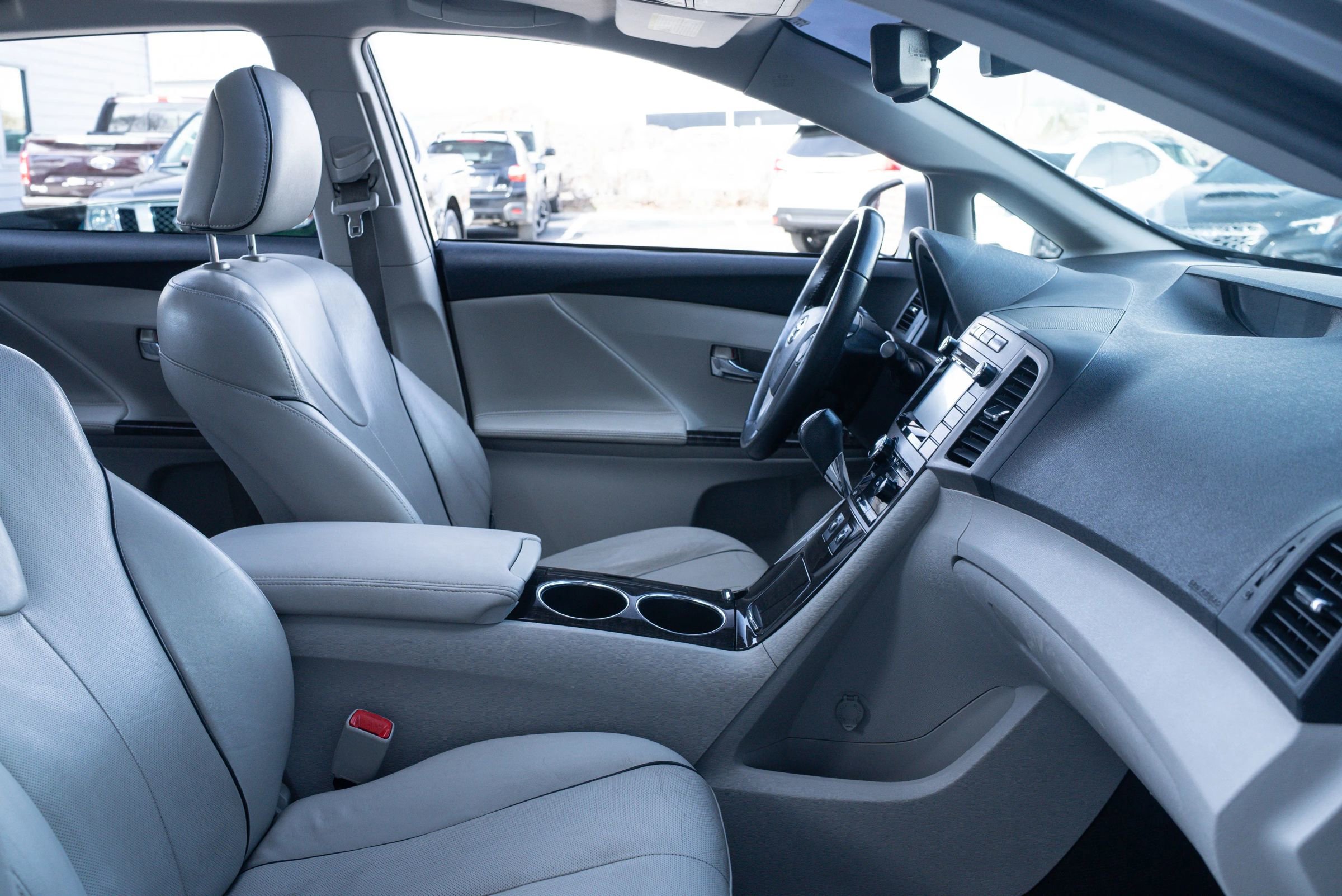 Used 2015 Toyota Venza Limited image 27