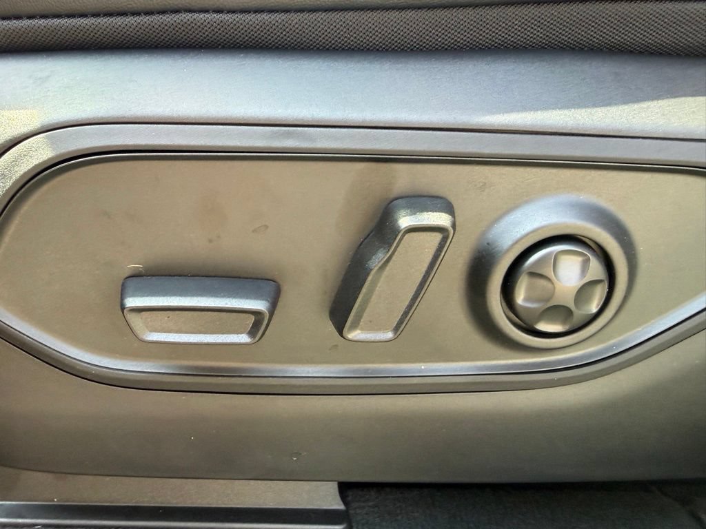 New 2026 Jeep Grand Cherokee Altitude AWD/4WD image 15