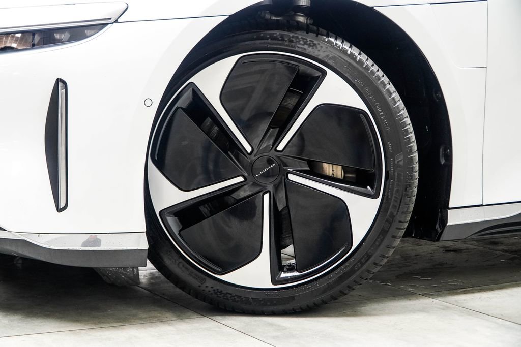 Used 2024 Lucid Air Touring image 7