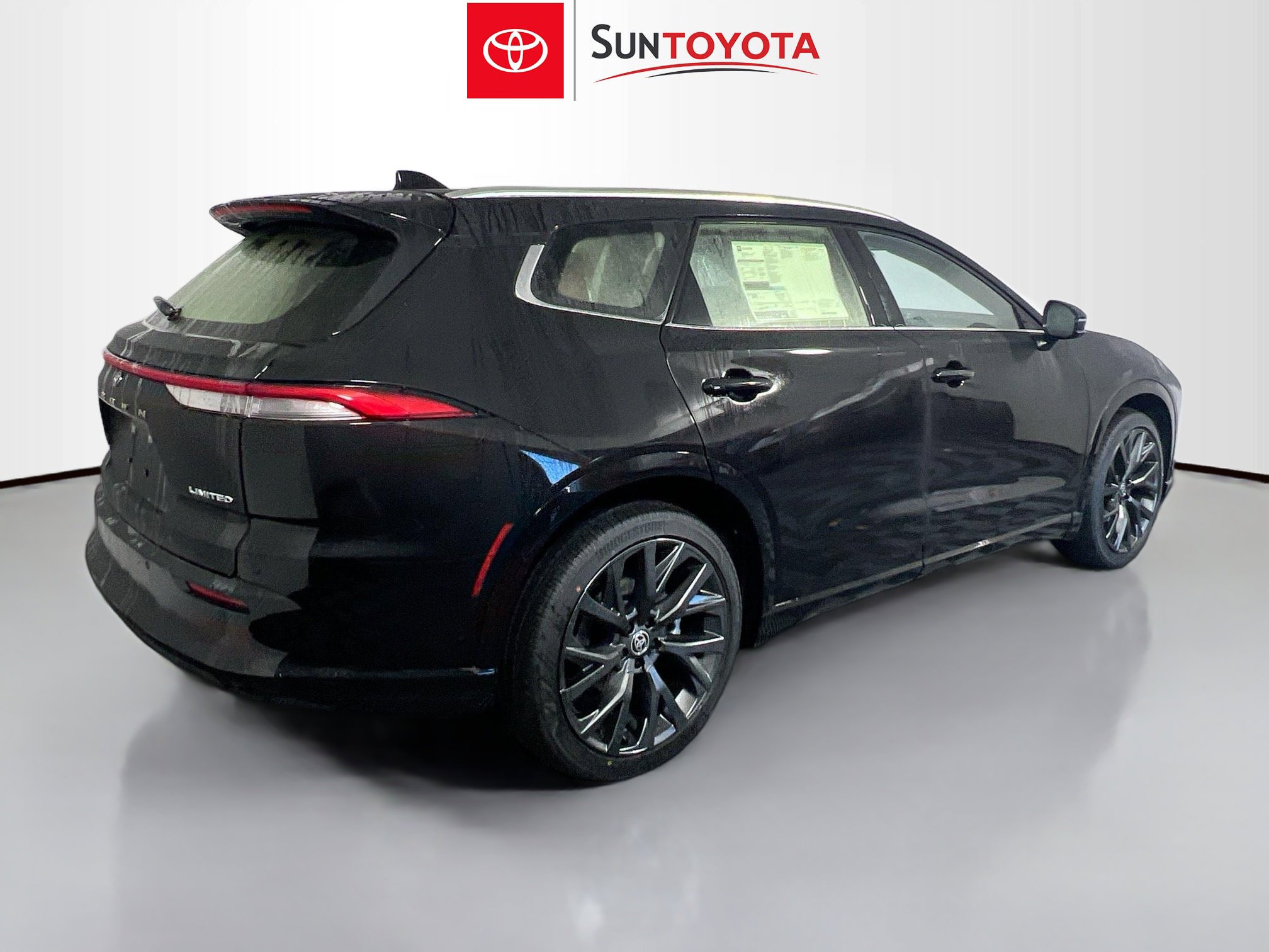 New 2025 Toyota Crown Signia image 4