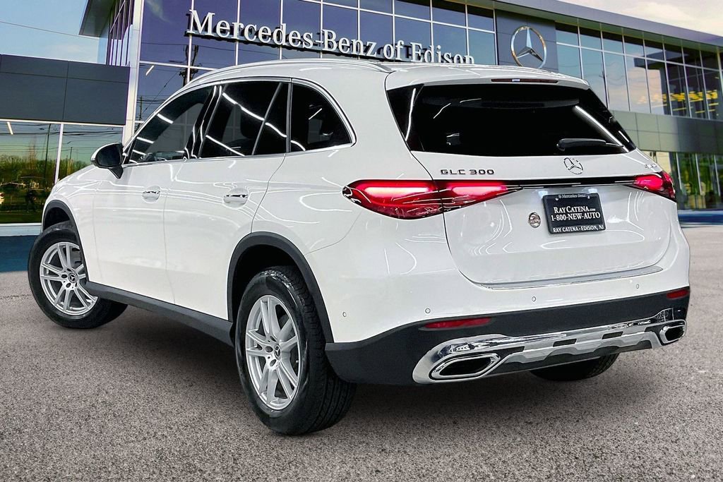 Used 2024 Mercedes-Benz Sprinter 3500 image 2