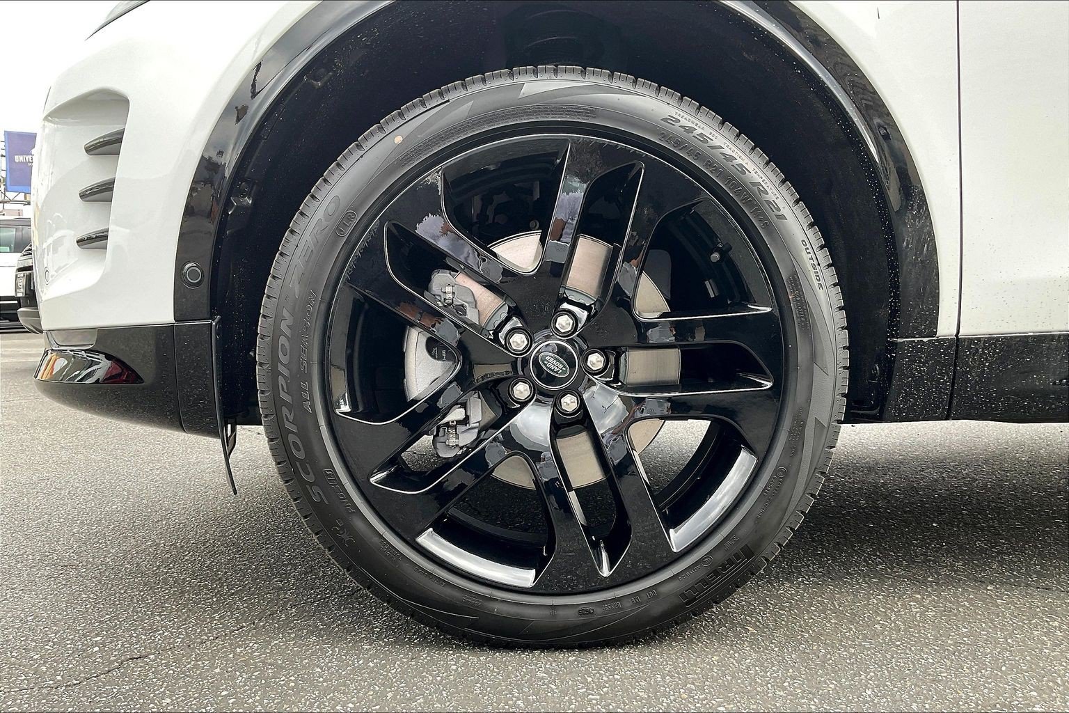 New 2026 Land Rover Discovery Sport Landmark AWD/4WD image 18