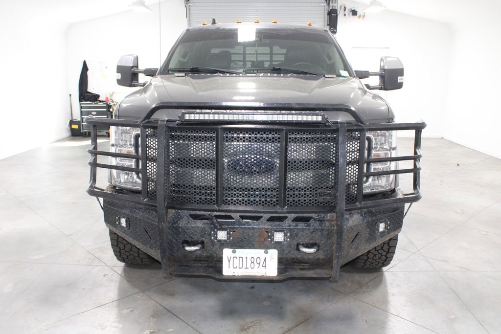 Used 2019 Ford F350 Lariat w/ Lariat Ultimate Package image 3
