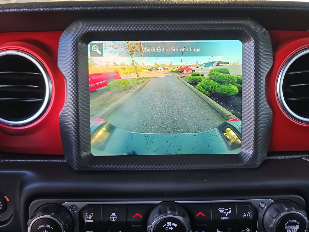 Used 2023 Jeep Gladiator Rubicon w/ Cold Weather Group image 16