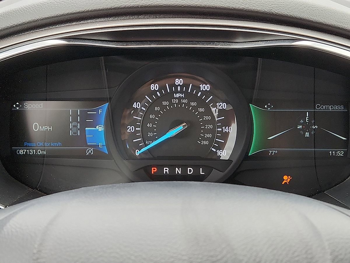 Used 2020 Ford Fusion SEL FWD image 11
