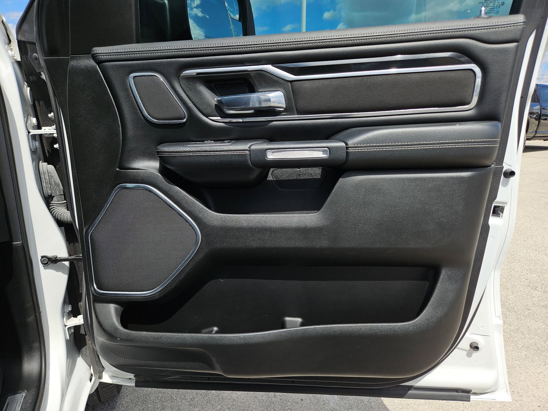 Certified 2021 RAM 1500 Laramie image 29