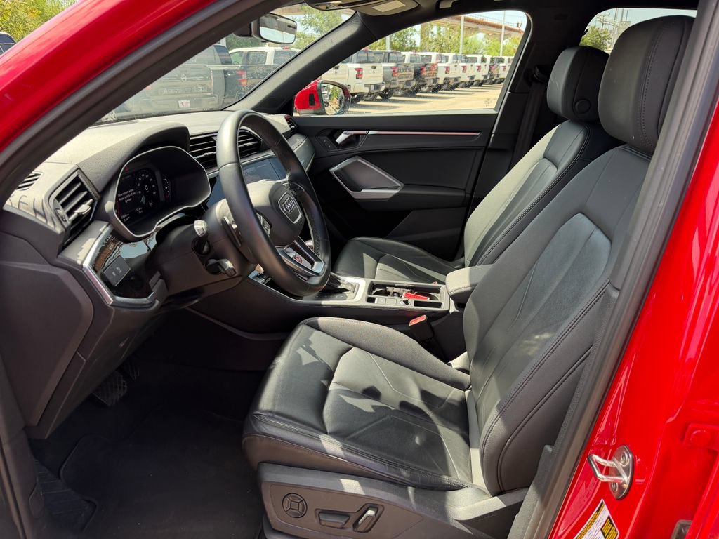 Used 2025 Audi Q3 2.0T Premium AWD/4WD image 18