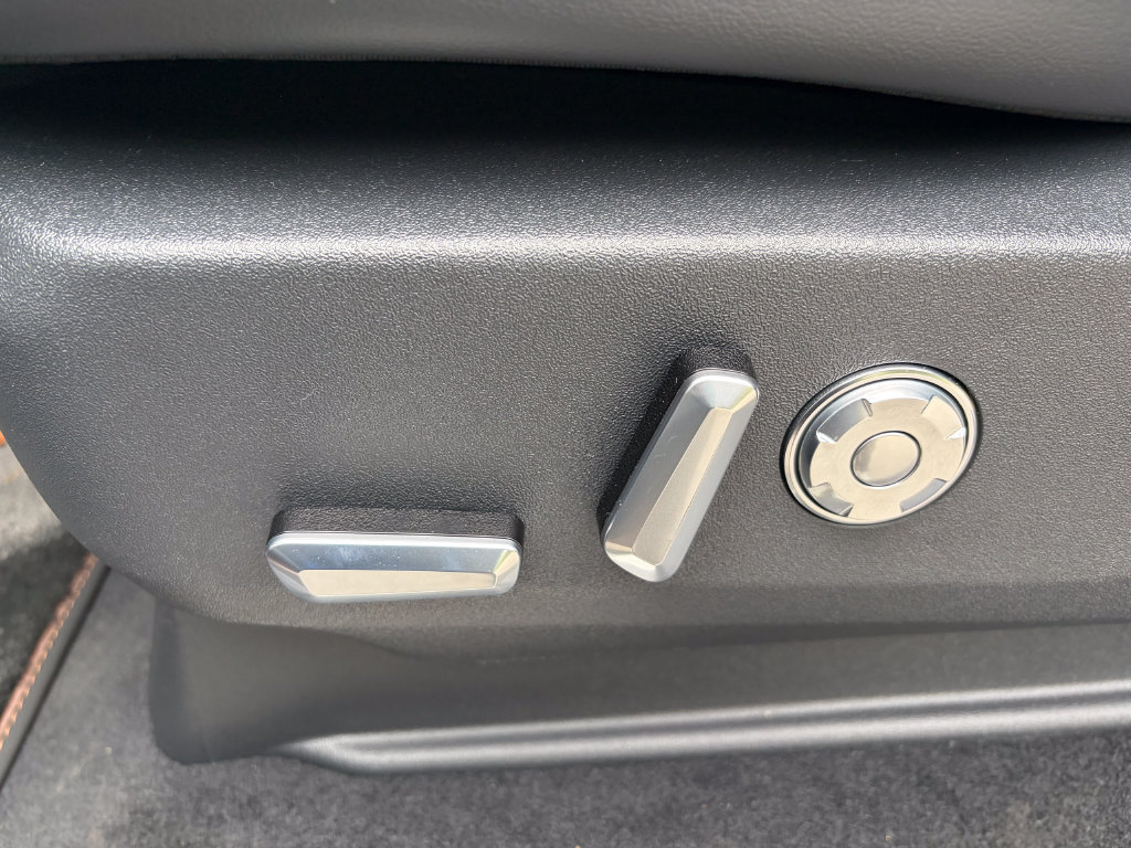 New 2027 Lincoln Navigator Black Label AWD/4WD image 18