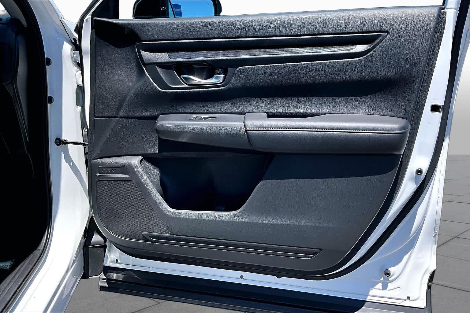 Used 2025 Honda CR-V EX image 23