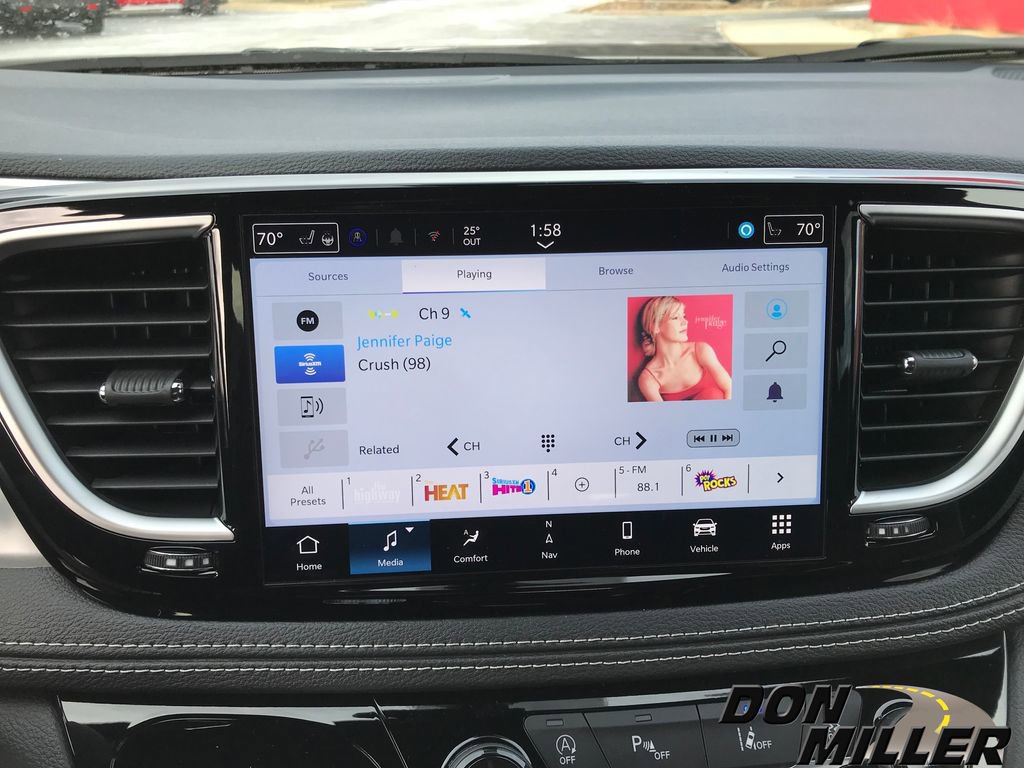 New 2026 Chrysler Pacifica Limited image 21