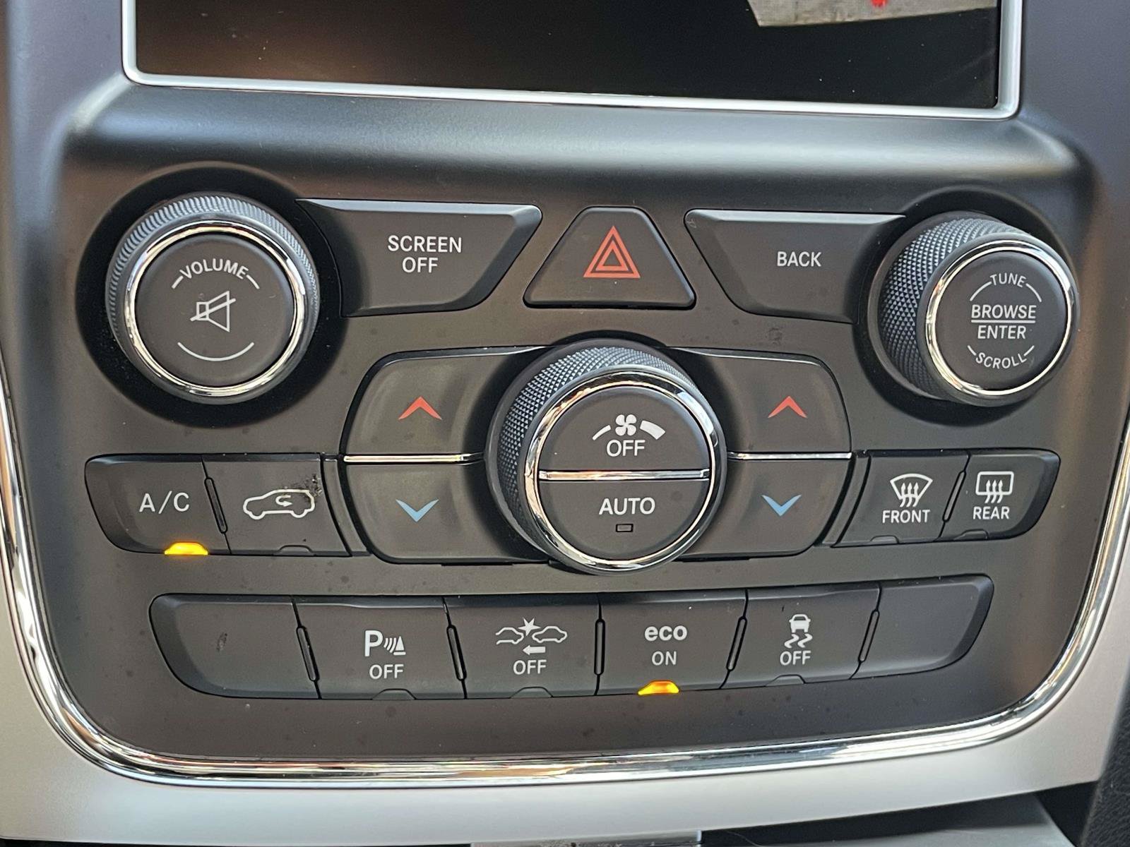 Used 2015 Jeep Grand Cherokee High Altitude RWD image 28