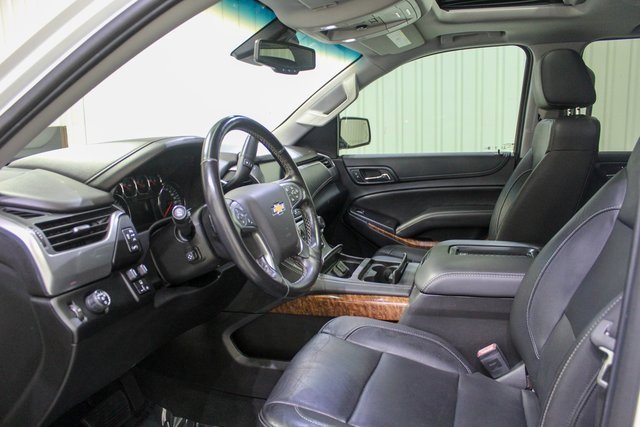 Used 2019 Chevrolet Suburban Premier image 10