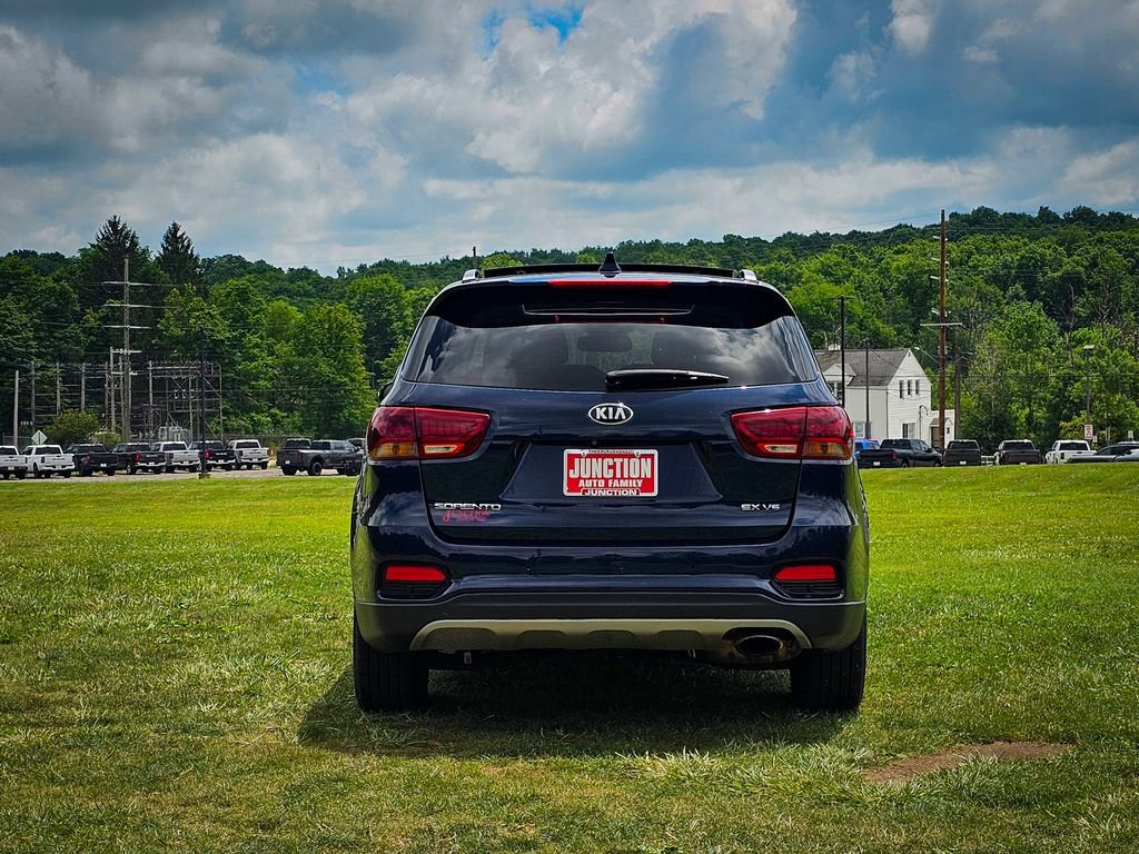 Used 2019 Kia Sorento EX w/ EX Touring Package FWD image 4