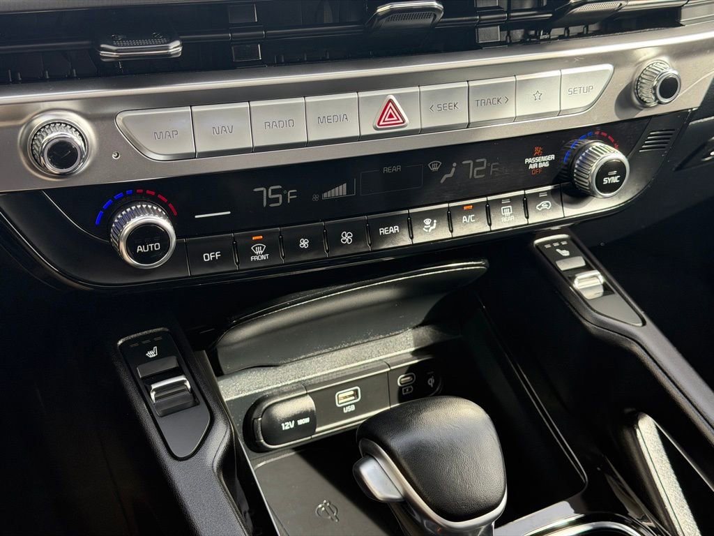 Used 2025 Kia Telluride S image 14