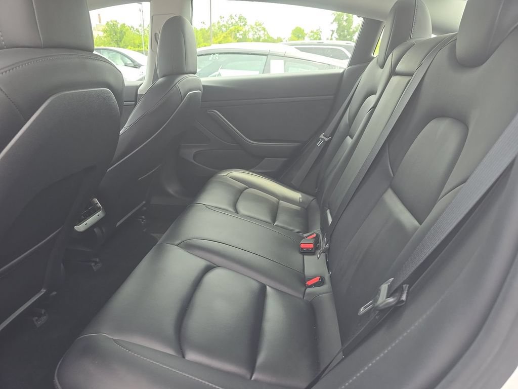 Used 2020 Tesla Model 3 Standard Range Plus RWD image 6