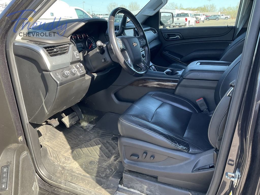 Used 2018 Chevrolet Suburban LT AWD/4WD image 5