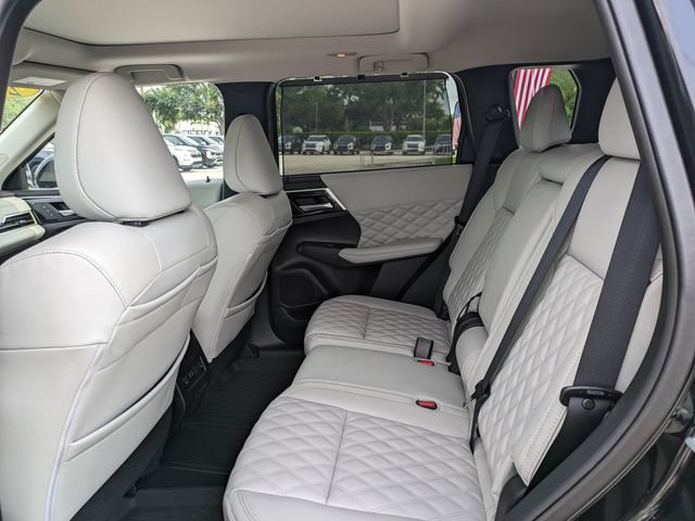Used 2024 Mitsubishi Outlander SEL AWD/4WD image 14