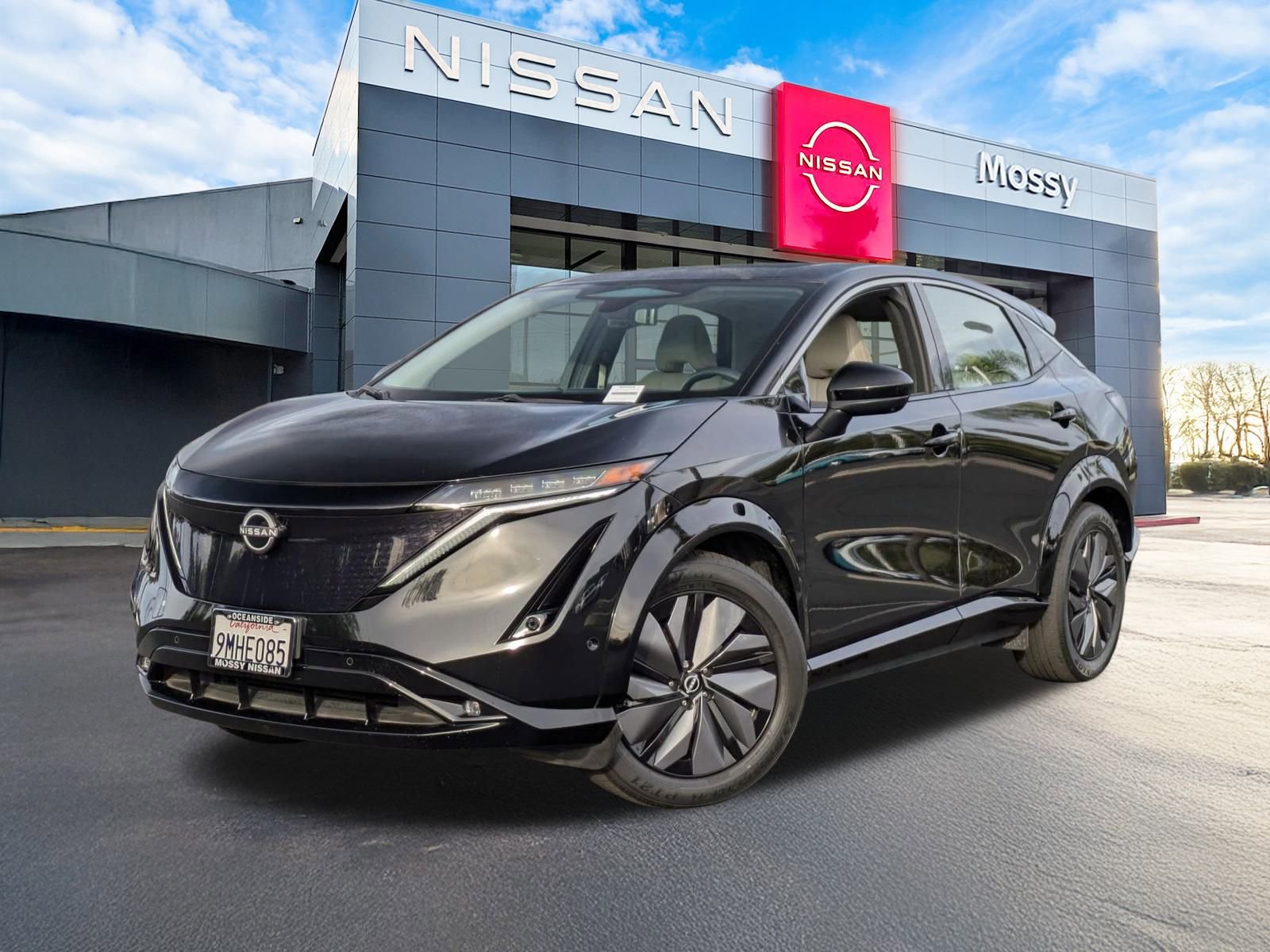 Used 2023 Nissan Ariya FWD image 1