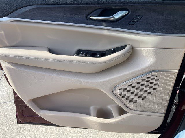 New 2025 Jeep Grand Cherokee L Limited w/ Luxury Tech Group II image 15