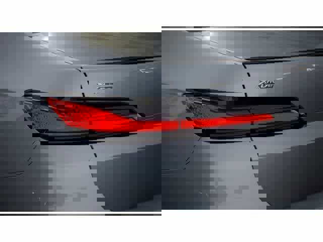 New 2026 BMW 750e xDrive w/ Executive Package AWD/4WD image 7