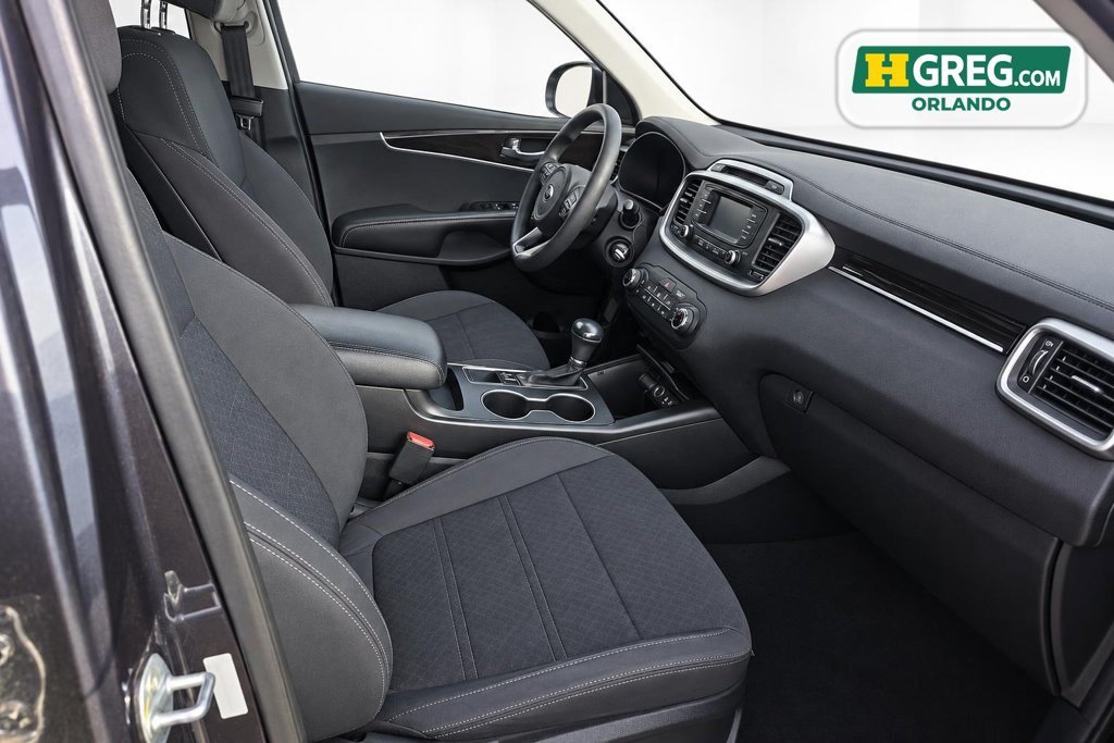 Used 2017 Kia Sorento AWD image 11