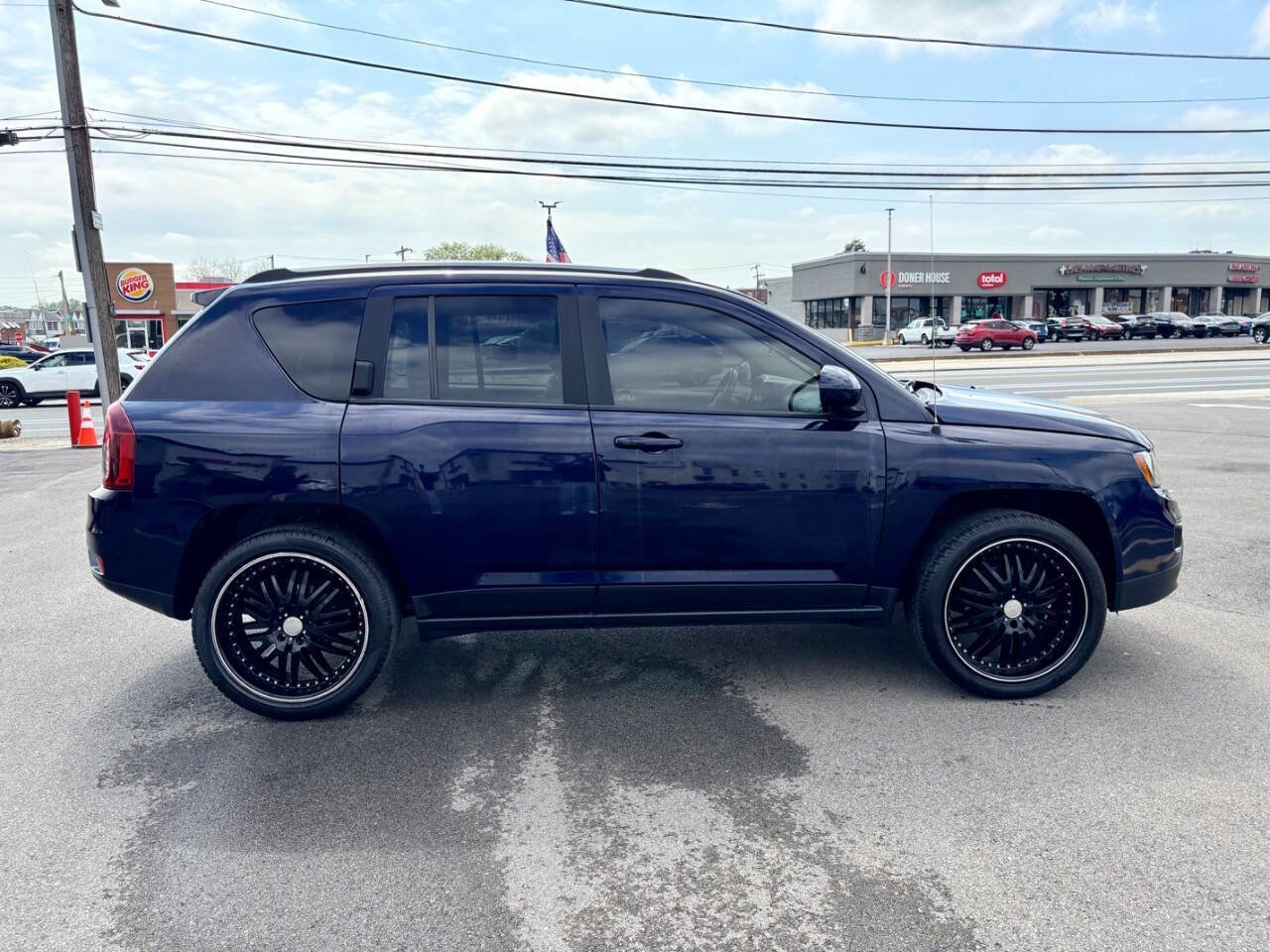 Used 2017 Jeep Compass High Altitude AWD/4WD image 8