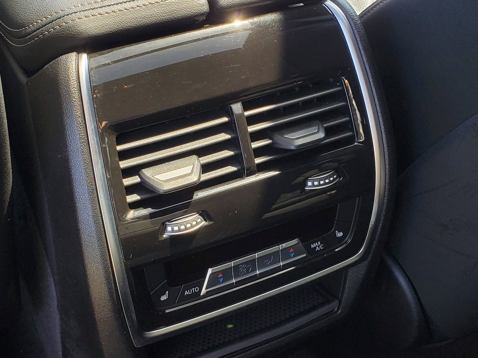 Used 2025 BMW X6 xDrive40i image 13