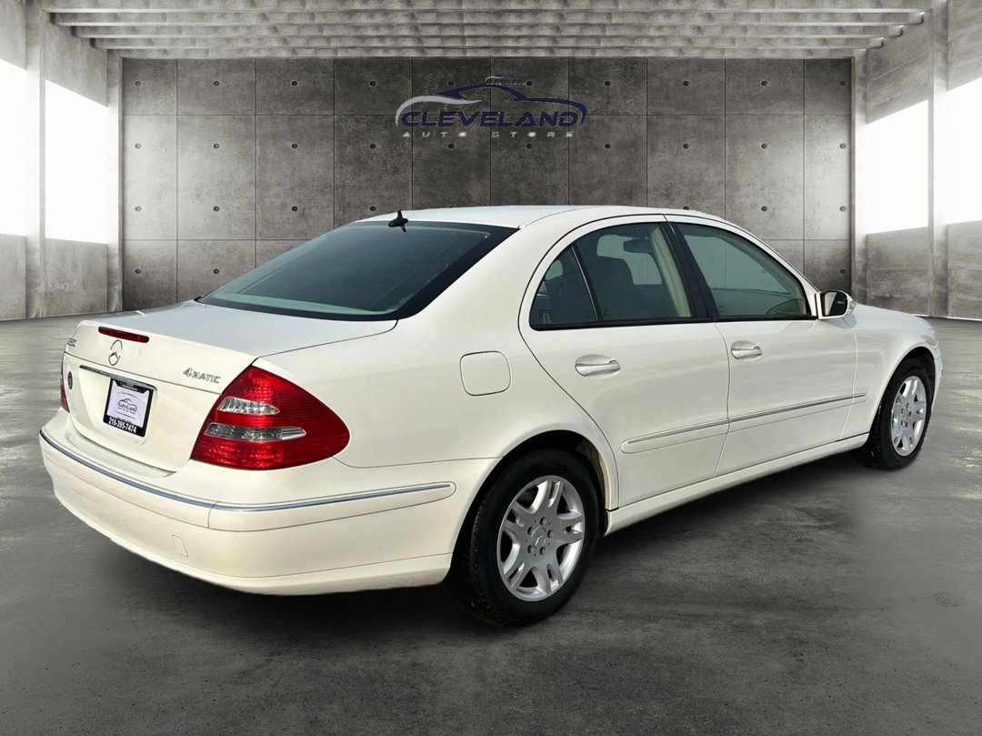 Used 2006 Mercedes-Benz E 350 4MATIC Sedan image 3