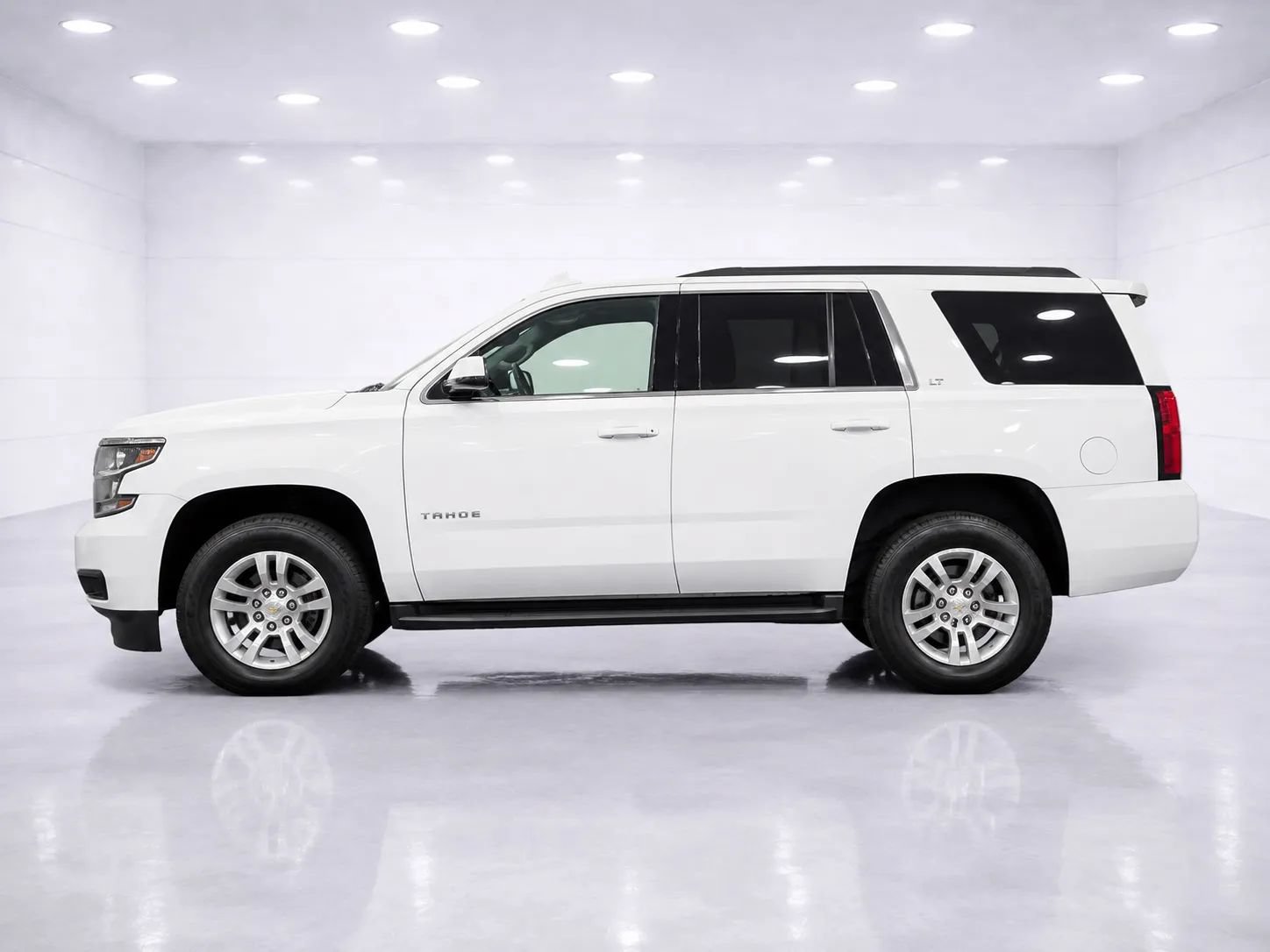 Used 2016 Chevrolet Tahoe LT AWD/4WD image 2