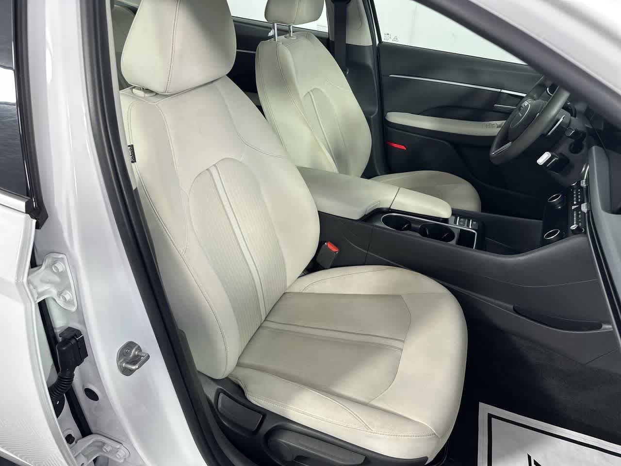 Used 2025 Hyundai Sonata SEL FWD image 19